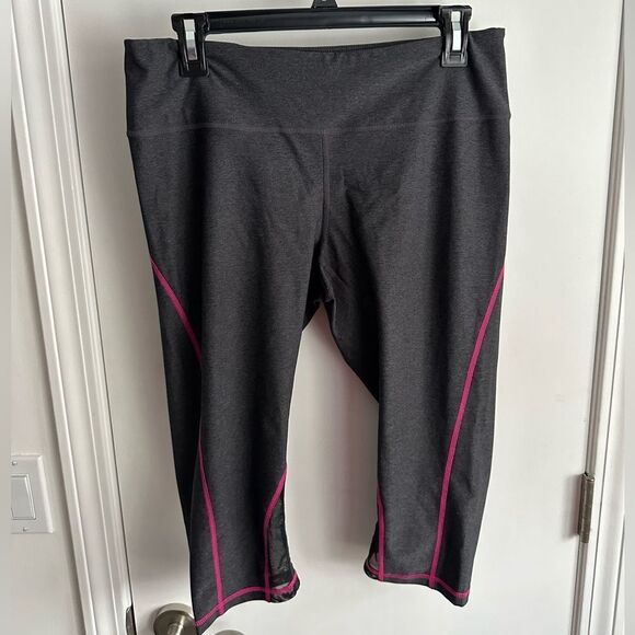 Zella Black and Pink Athletic Capris, Size Large - Picture 1 of 6